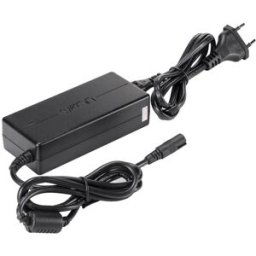 Sveon Cargador Universal para Portátil de 65W . Negro