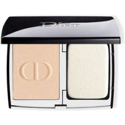 Christian Dior Fondo de maquillaje compacto - Larga duración - No transfiere - 90 % de ingredientes de origen natural.