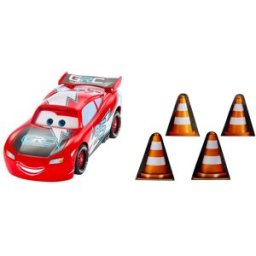 Mattel Coche de juguete Global Racers Cup Rayo McQueen Derrapa y Corre Disney Pixar Cars .