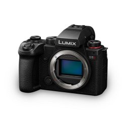 Cámara Mirrorless Panasonic Lumix S5II Cuerpo 24.2MP Sensor Full-Frame WiFi Bluetooth
