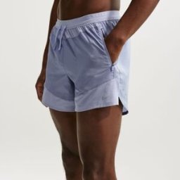 Nike Pantalón corto de hombre Stride . Morado