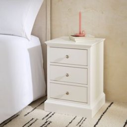 El Corte Inglés Mesita de noche de madera de haya con 3 cajones Caviedes . Blanco