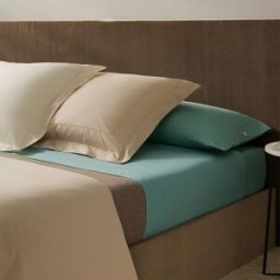 Bassols Sábana encimera algodón egipcio 200 hilos Tacto . (Cama 135 cm) Agua