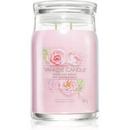 Fresh Cut Roses Vela Perfumada Signature 567 G