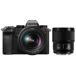 Panasonic Lumix DC-S5 + Lumix S 20-60 mm f/3,5-5,6 + Lumix S 35 mm f/1,8 Montura en L