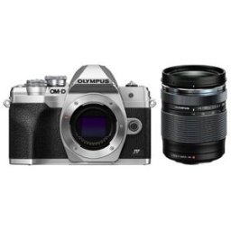 Olympus OM-D E-M10 Mark IV + M.Zuiko 14-150mm II plata