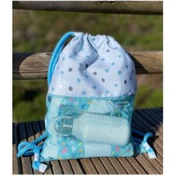 Mochila saco de playa antiarena BtBox Modelo Lunares azul