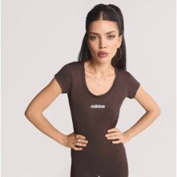 Adidas Camiseta de mujer Workout Essentials Plus . (L) Marrón