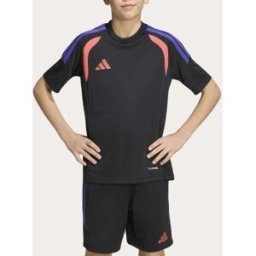 Adidas Camiseta de niños Tiro 26 . (8 años) Negro