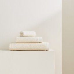El Corte Inglés Toalla de baño algodón extrapeinado 550 gr-m2 Kashmir . (Sábana de baño) Natural