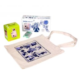Fujifilm Instax Mini 12 Kit Navidad Rosa