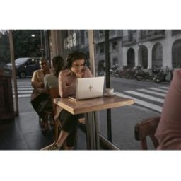 HP EliteBook 6 G1i 13 inch Notebook AI PC Wolf Pro Security Edition Portátil 512 GB SSD Wi-Fi 7 (802