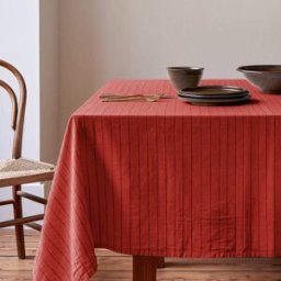 Sensei Maison Mantel de algodón y lino con finas rayas castaño 170x250
