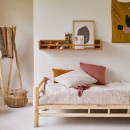 Tikamoon Estantería infantil de pared de teca maciza de 100 cm