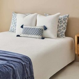 Textura Interiors Colcha de algodón acolchada color blanco. Cama 150-160cm