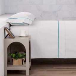 Manterol Juego sábanas algodón blanco con vivo azul celeste - cama 180cm