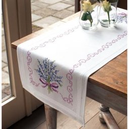 Chemin de table à broder « bouquet de lavande »