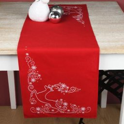 Chemin de table à broder ""renne