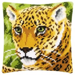 Devant de coussin au point de croix ""léopard
