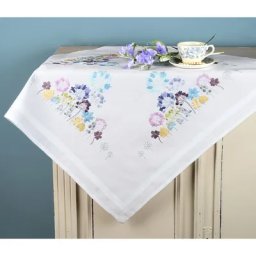 Nappe à broder ""fleurs pastel
