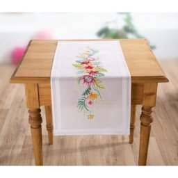Chemin de table à broder ""fleurs tropicales