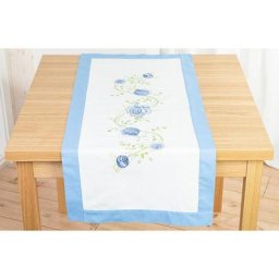 Chemin de table à broder ""roses bleues