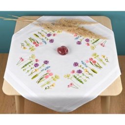 Nappe à broder ""fleurs modernes