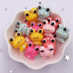 Lot de 20 pièces de cabochons en résine colorée 3D Kawaii grenouille verte Flatback pierre