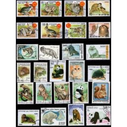 Timbres-poste animaux Krasnofur tous différents de nombreux pays sans anticorps avec cachet de la