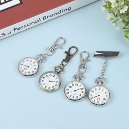 Montre de Poche Vintage avec Mouvement Porte-Clé Rétro en Bronze à Quartz Cadran Rond 1 Pièce