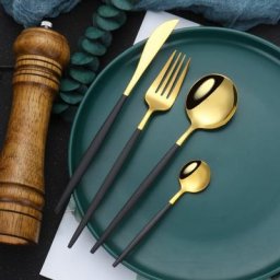 Ensemble de Couverts en Acier Inoxydable Noir et Or Miroir Vaisselle de Noël Café Glace