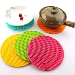 Dessous de plat en forme de nid d'abeille en PE de qualité alimentaire antidérapant résistant à