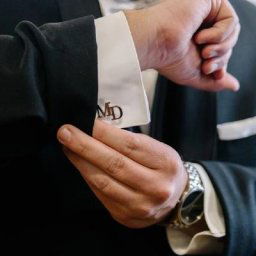 Lèvent de manchette personnalisés en acier inoxydable pour hommes épingles de nom personnalisées