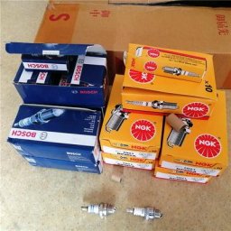 Bougie d'allumage NGK pour débroussailleuse et tronçonneuse tondeuse à gazon à 2 temps compatible