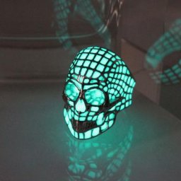 Bague avec crâne pour hommes et femmes anneau lumineux punk cadeau bijoux brille dans la nuit
