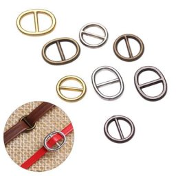 Mini jouets en peluche Ultra petits de qualité 4 couleurs boutons de ceinture boucles de poupées