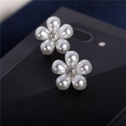 Mini broche de pétale de perle pour des femmes épingle mignonne de vêtements accessoires de bijoux