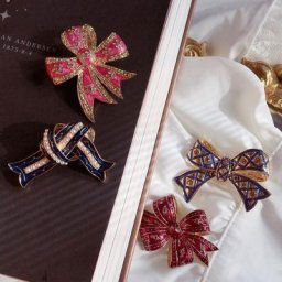 Broche de luxe en dentelle avec strass pour femme en émail Vintage pour manteau Corsage