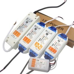 Adaptateur d'alimentation pour bande LED pilote de source LED 12 V 110V 220V à 12 V éclairage