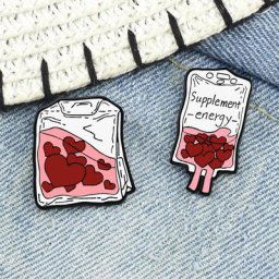 Sac de sang romantique broche de couple émail médical rouge cœur sac de sang chemise épingles à
