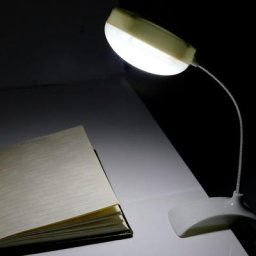 Lampe LED à pince Flexible à clipser idéale pour un bureau un bureau un bureau ou un bureau