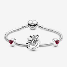 Le Bracelet Composé Mickey&Minnie Avion et Cœur Rouge