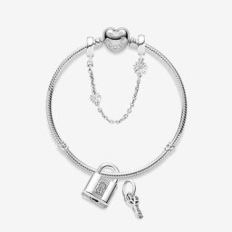 Le Bracelet Composé Cadenas, Clé et Marguerites