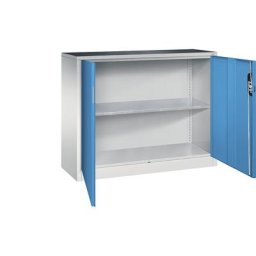 C+P Armoire d'atelier hauteur bureau à portes battantes, largeur x profondeur 1200 x 400 mm, gris clair / bleu clair