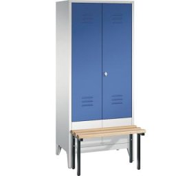 C+P Penderie CLASSIC avec banc frontal et portes fermant l'une contre l'autre, 2 compartiments, largeur compartiments 400 mm, gris clair / bleu gentiane