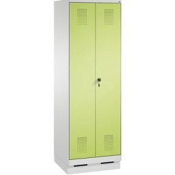 C+P Armoire de ménage et d'entretien EVOLO, cloison médiane raccourcie, 6 patères, compartiments 2 x 300 mm, avec socle, gris clair / vert