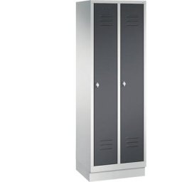 C+P Armoire de rangement sur socle CLASSIC, 2 compartiments, largeur compartiments 300 mm, gris clair / gris noir