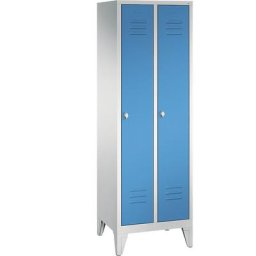 C+P Armoire de rangement sur pieds CLASSIC, 2 compartiments, largeur compartiments 300 mm, gris clair / bleu clair