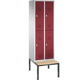 C+P Penderie CLASSIC avec banc inférieur, à deux étages, 2 compartiments, 2 casiers chacun, largeur compartiments 300 mm, gris clair / rouge rubis