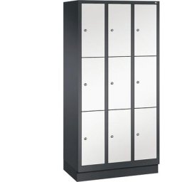 C+P Armoire à casiers sur socle CLASSIC, 3 compartiments, 3 casiers chacun, largeur compartiments 300 mm, gris noir / blanc trafic